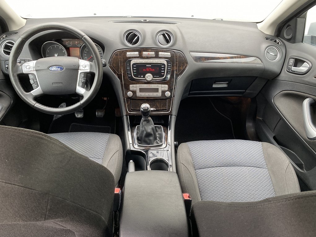 Ford Mondeo 2.0i 