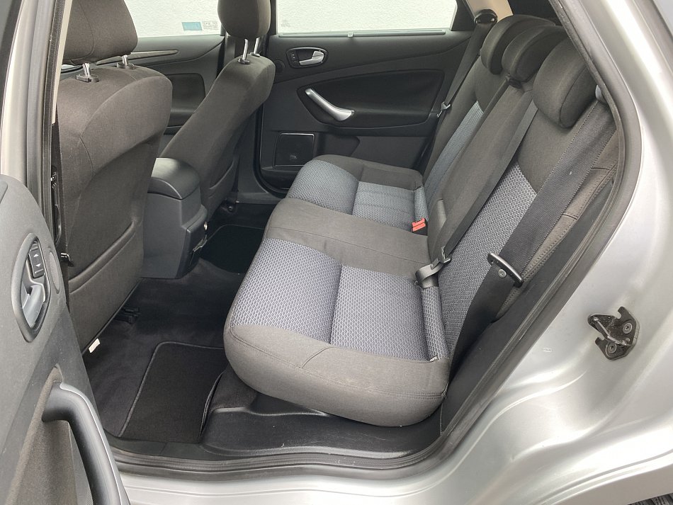 Ford Mondeo 2.0i 