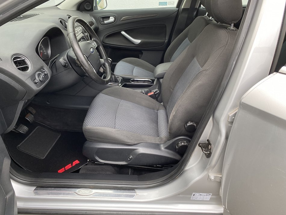 Ford Mondeo 2.0i 