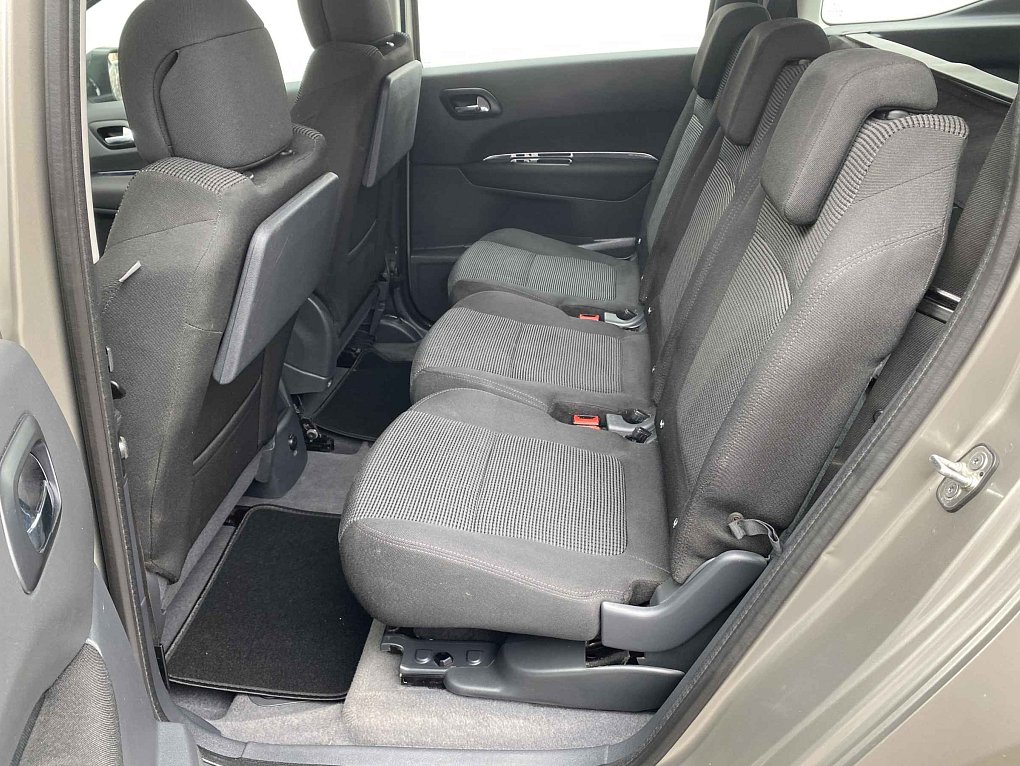 Peugeot 5008 1.6 HDi 