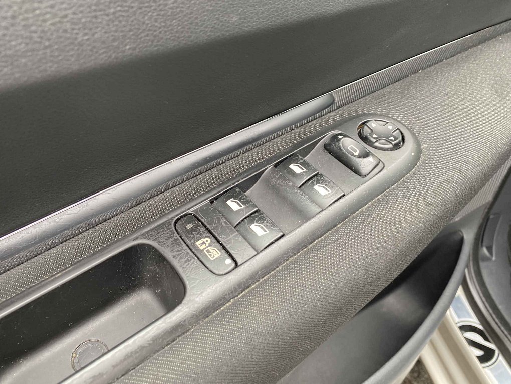 Peugeot 5008 1.6 HDi 