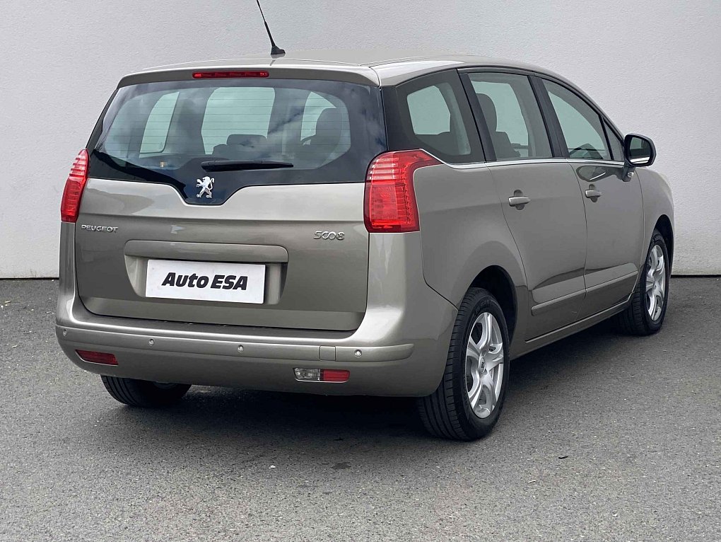 Peugeot 5008 1.6 HDi 