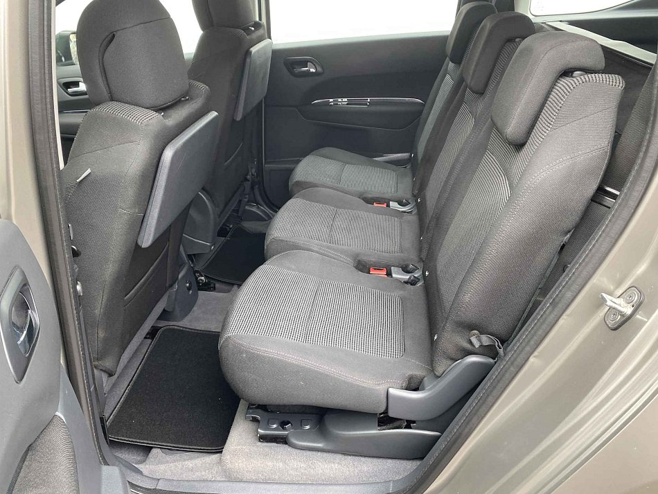 Peugeot 5008 1.6 HDi 