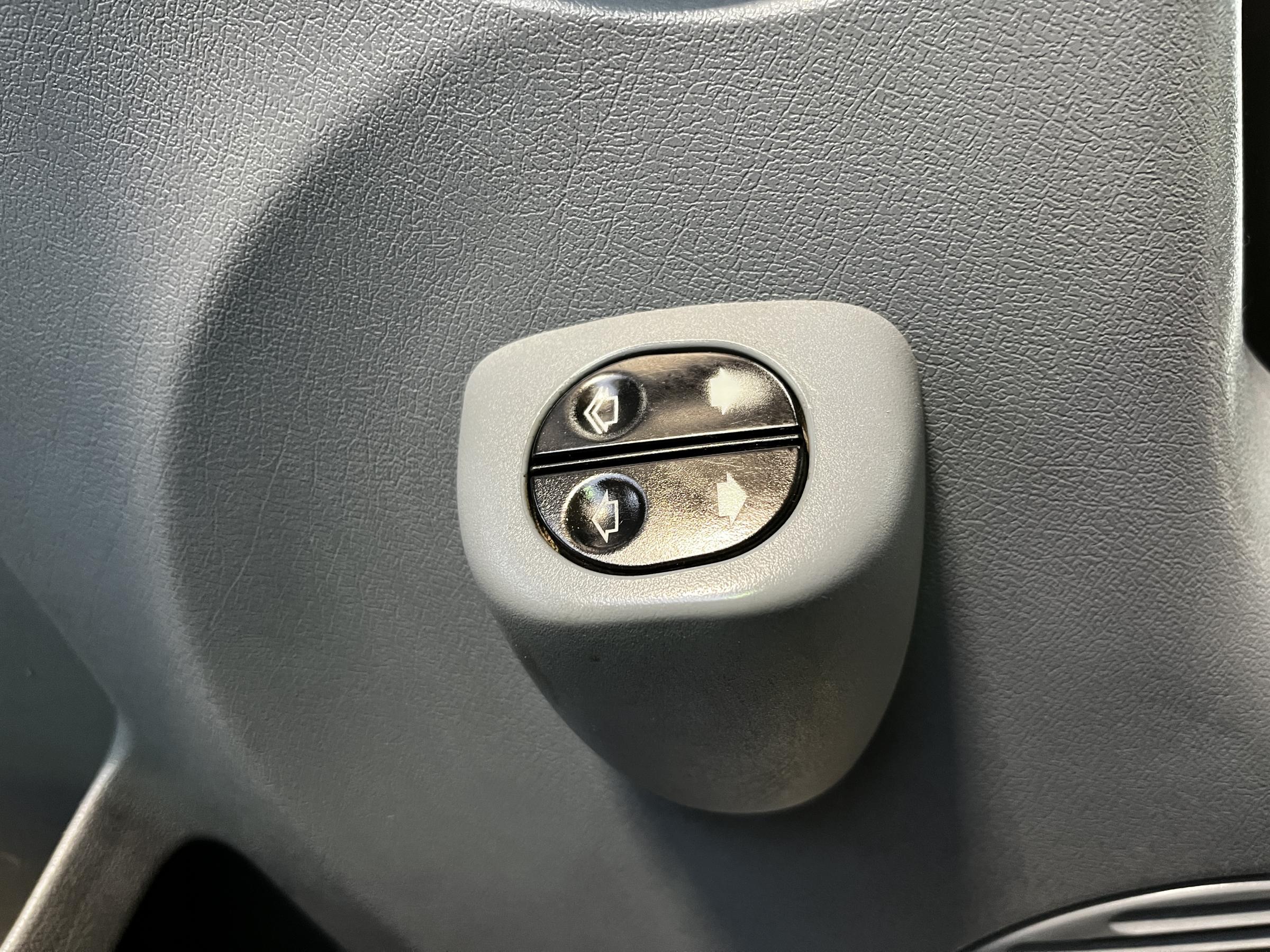 Ford Transit, 2012 - pohled č. 12