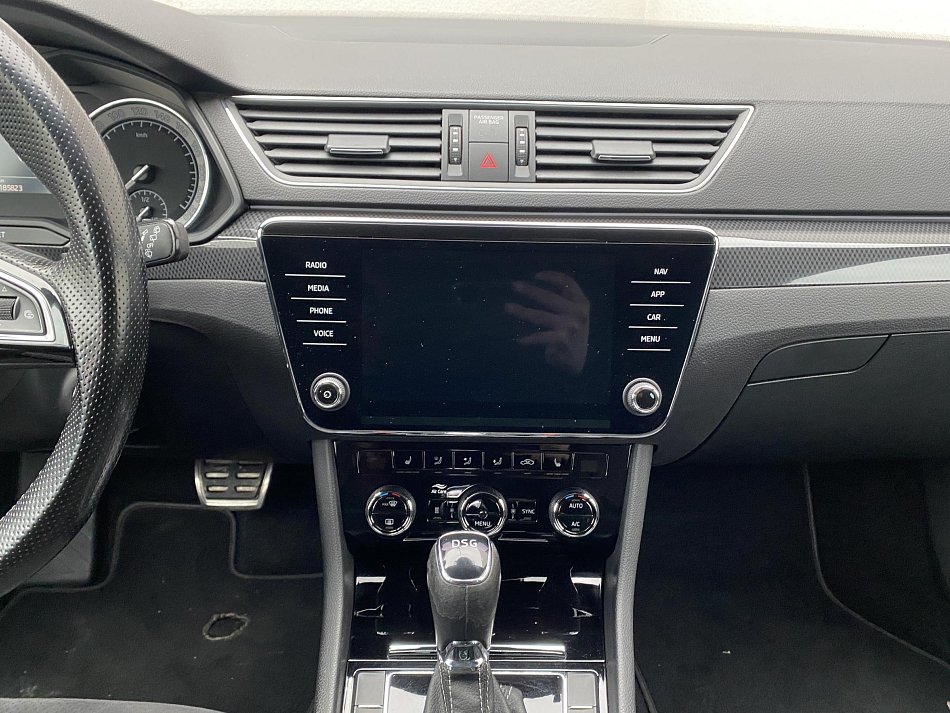 Škoda Superb III 2.0 TDi SportLine