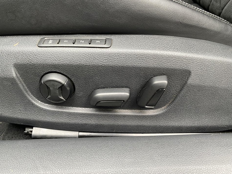 Škoda Superb III 2.0 TDi SportLine