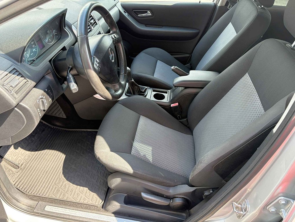Mercedes-Benz Třída A 1.5i 