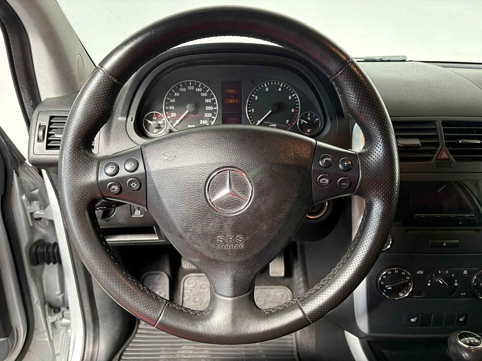 Mercedes-Benz Třída A 1.5i 