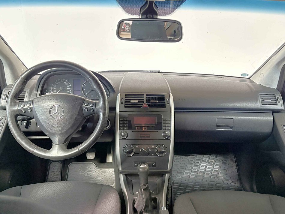 Mercedes-Benz Třída A 1.5i 