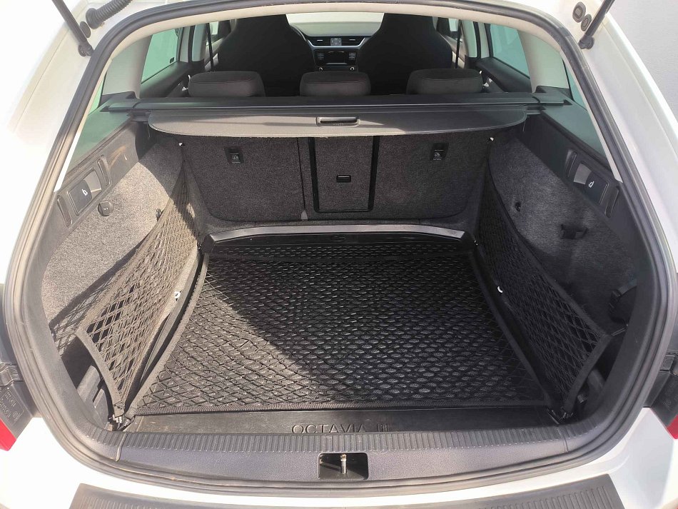 Škoda Octavia III 2.0 TDi Elegance