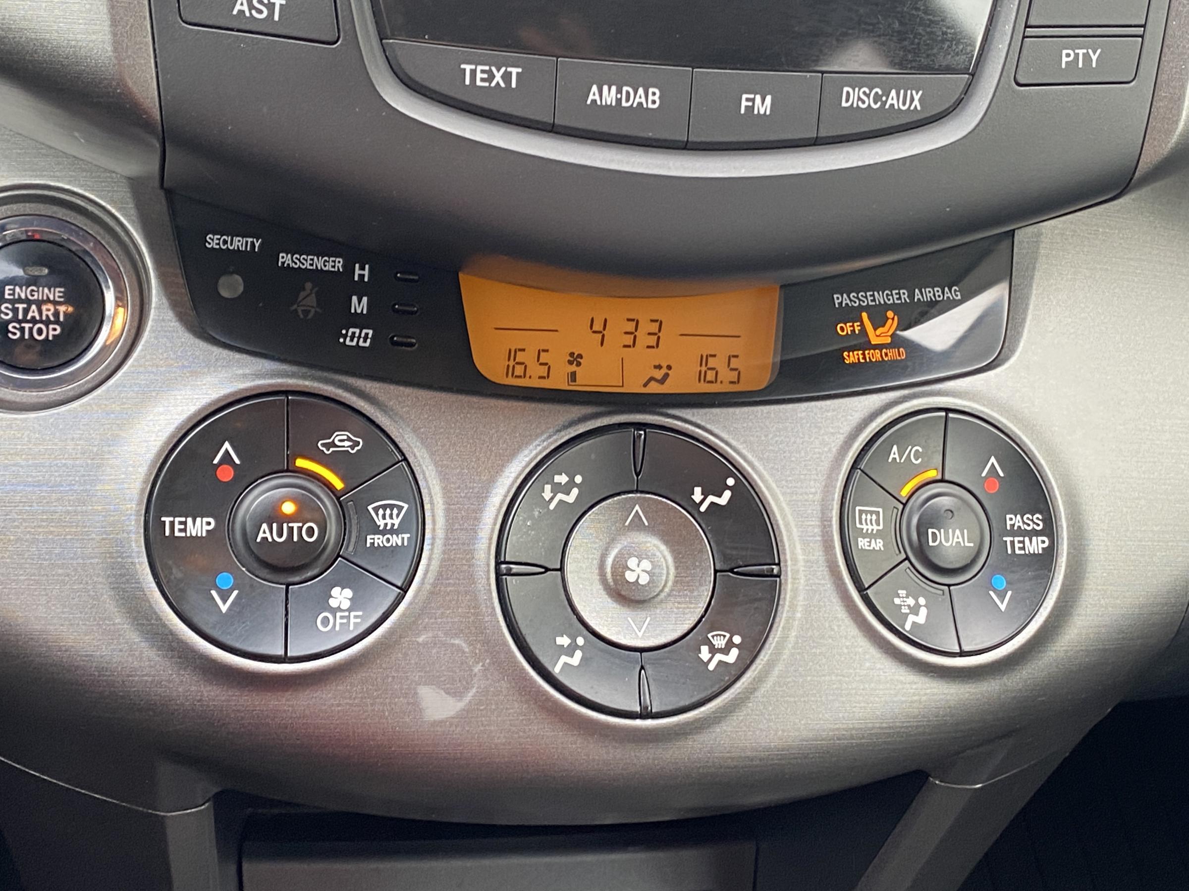 Toyota RAV4, 2014 - pohled č. 15