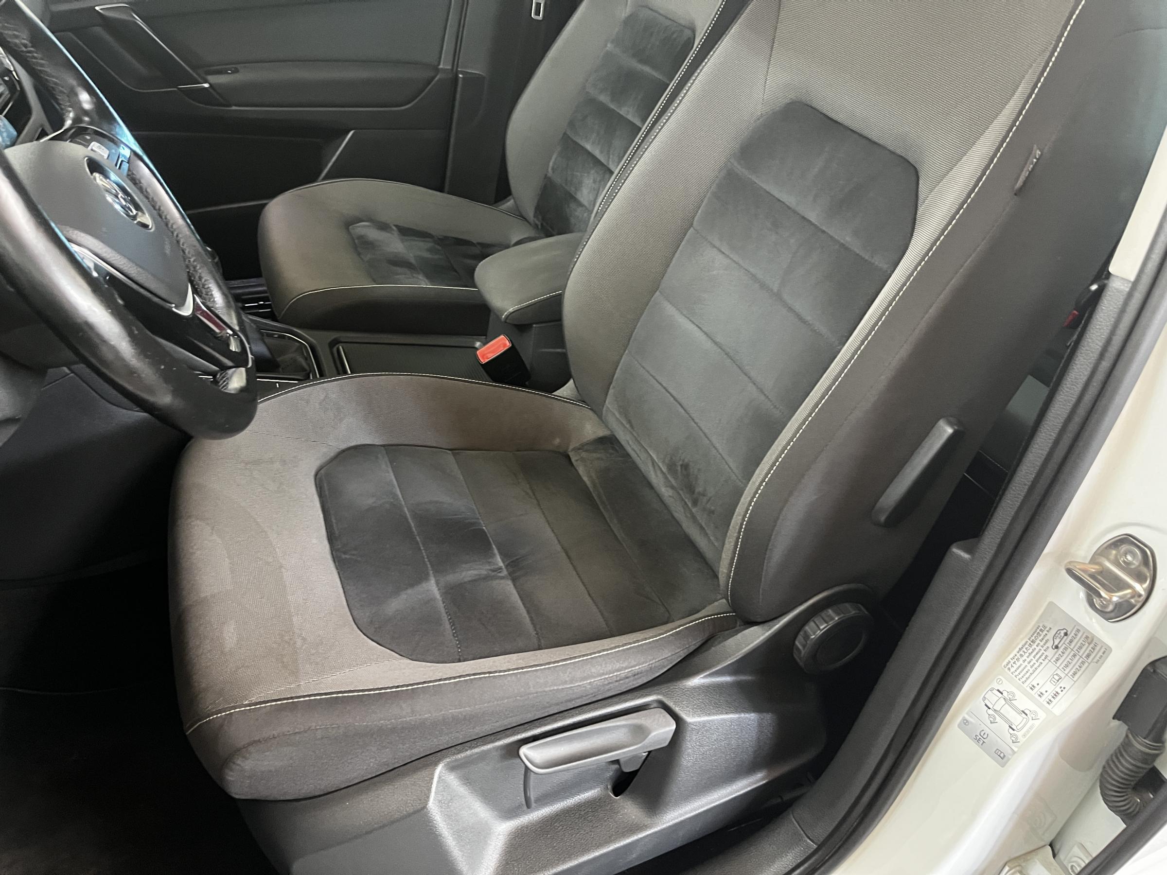 Volkswagen Sportsvan, 2014 - pohled č. 10