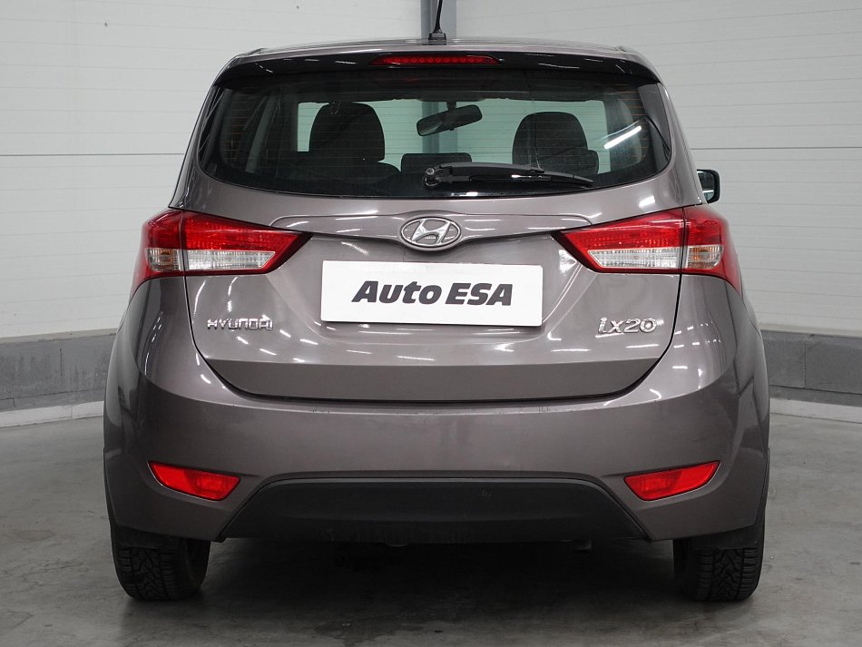 Hyundai Ix20 1.4 i 