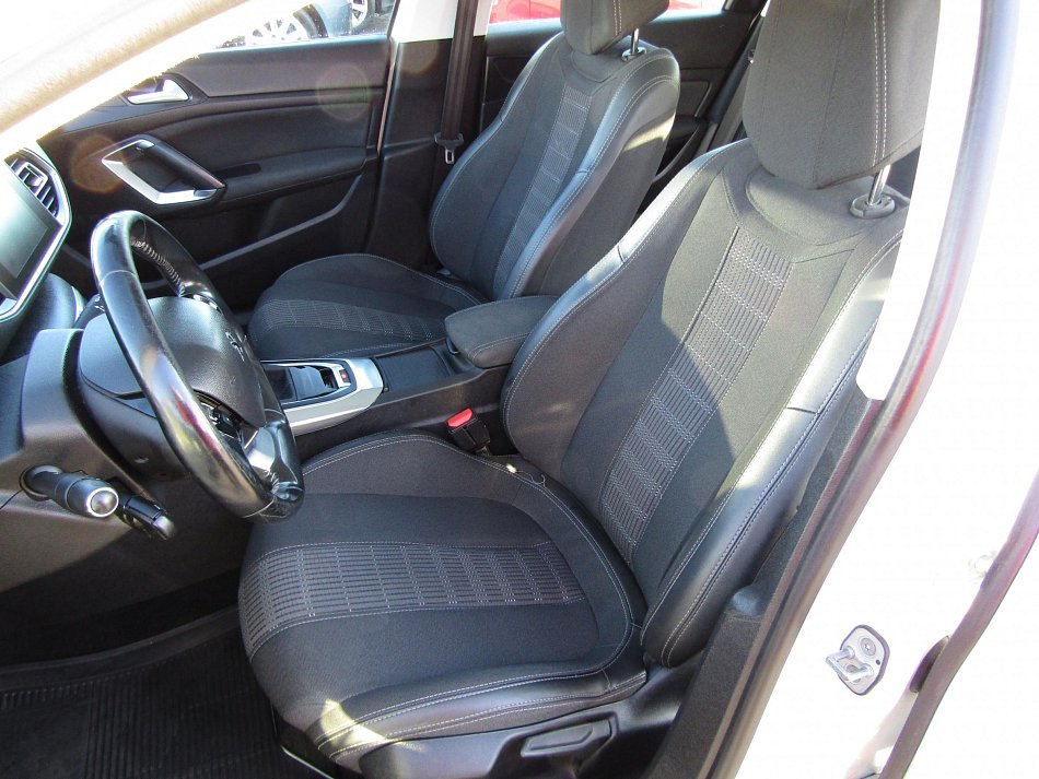 Peugeot 308 1.5 BlueHDi 