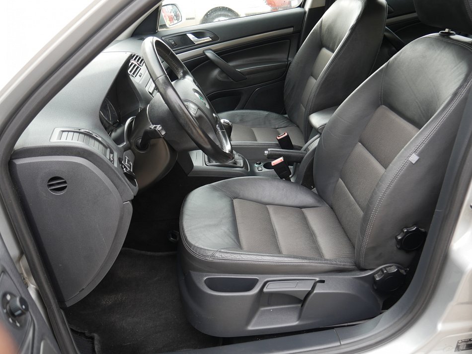 Škoda Octavia II 2.0 FSI 