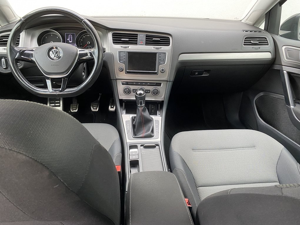 Volkswagen Golf 2.0TDi 