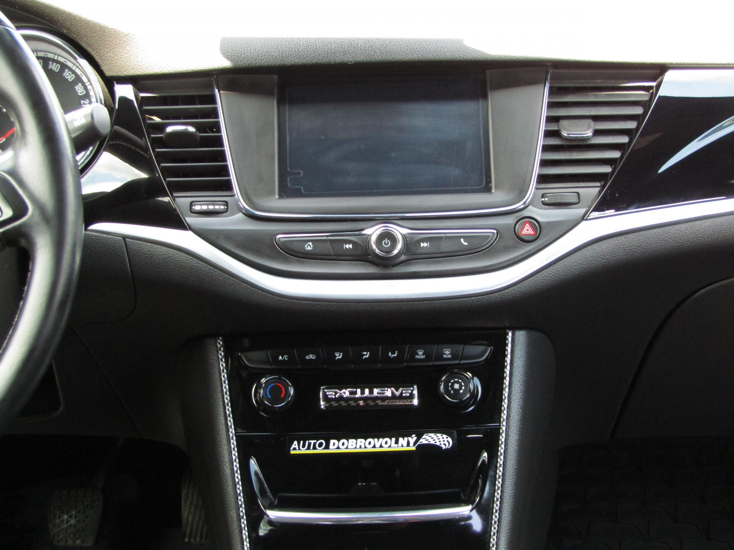 Opel Astra, 2016 - pohled č. 10