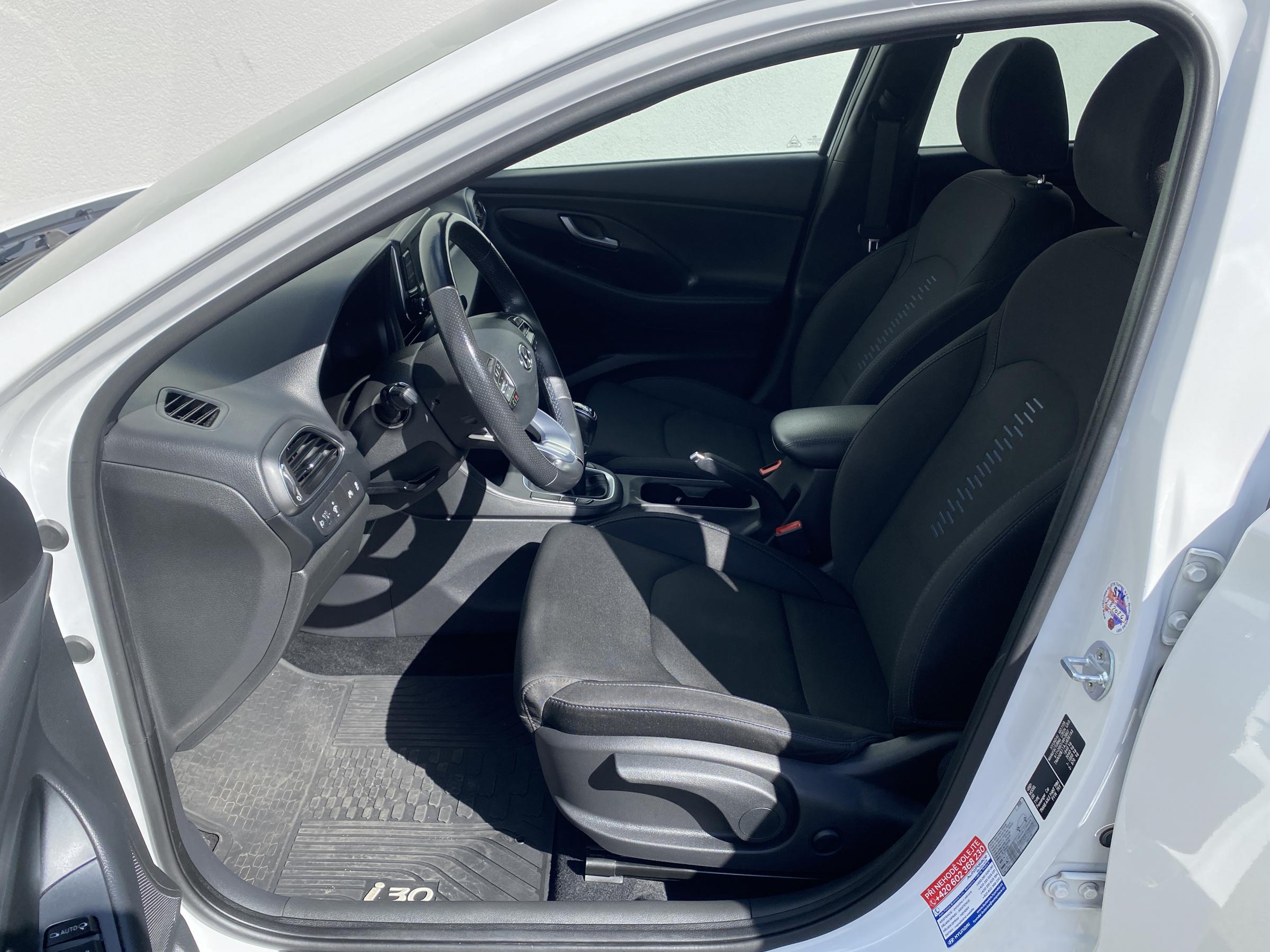 Hyundai i30, 2018 - pohled č. 11