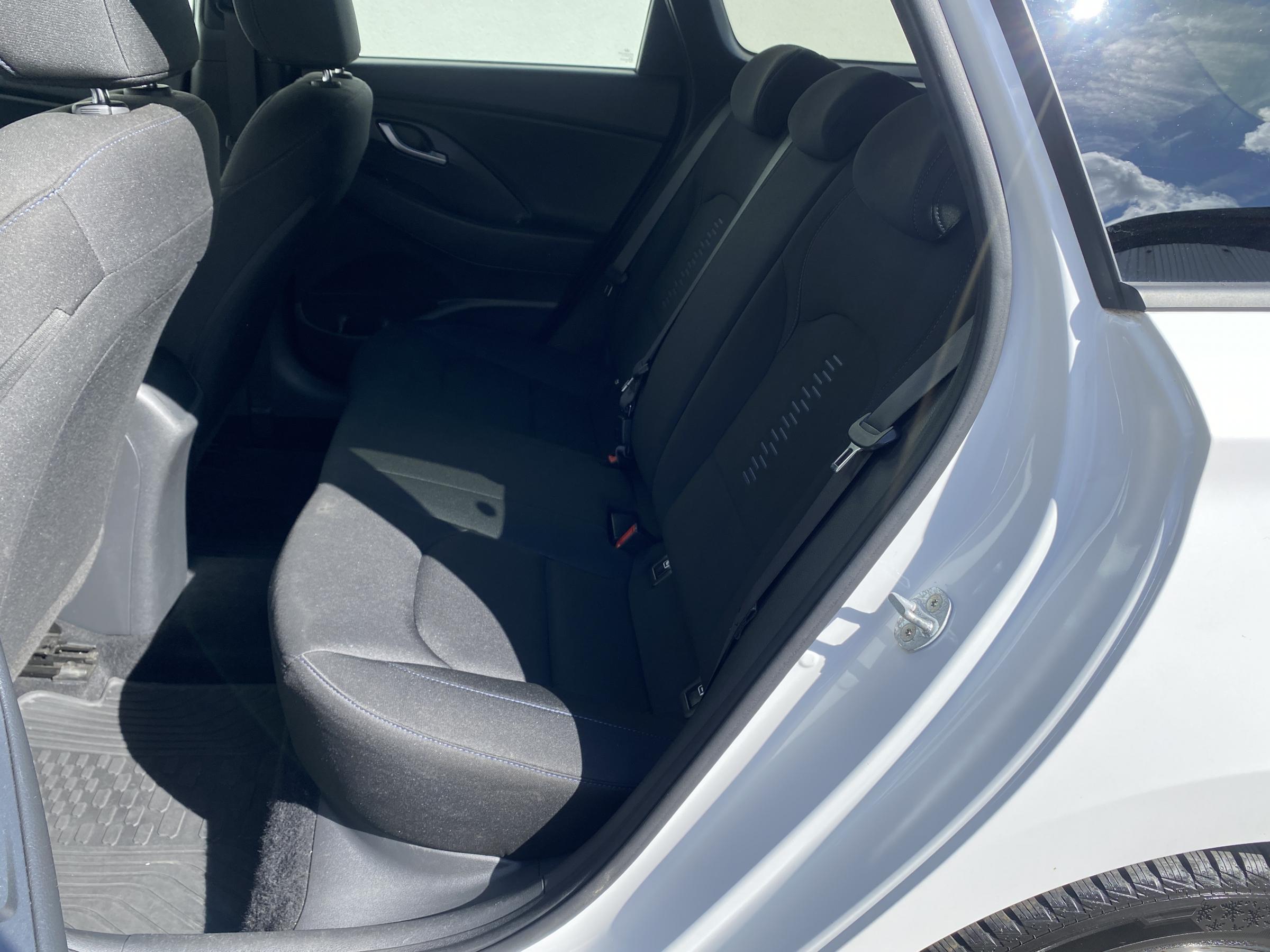 Hyundai i30, 2018 - pohled č. 12