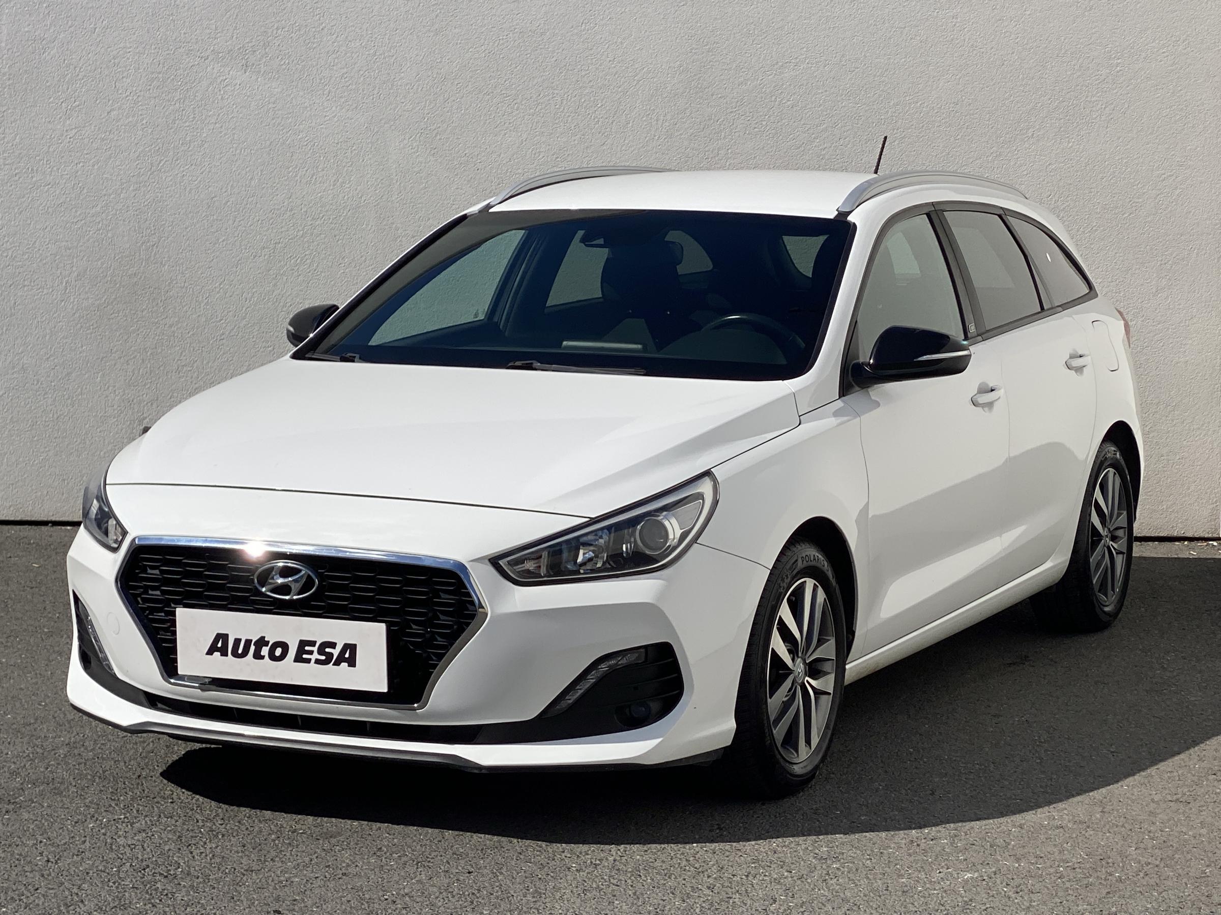 Hyundai i30, 2018 - pohled č. 3