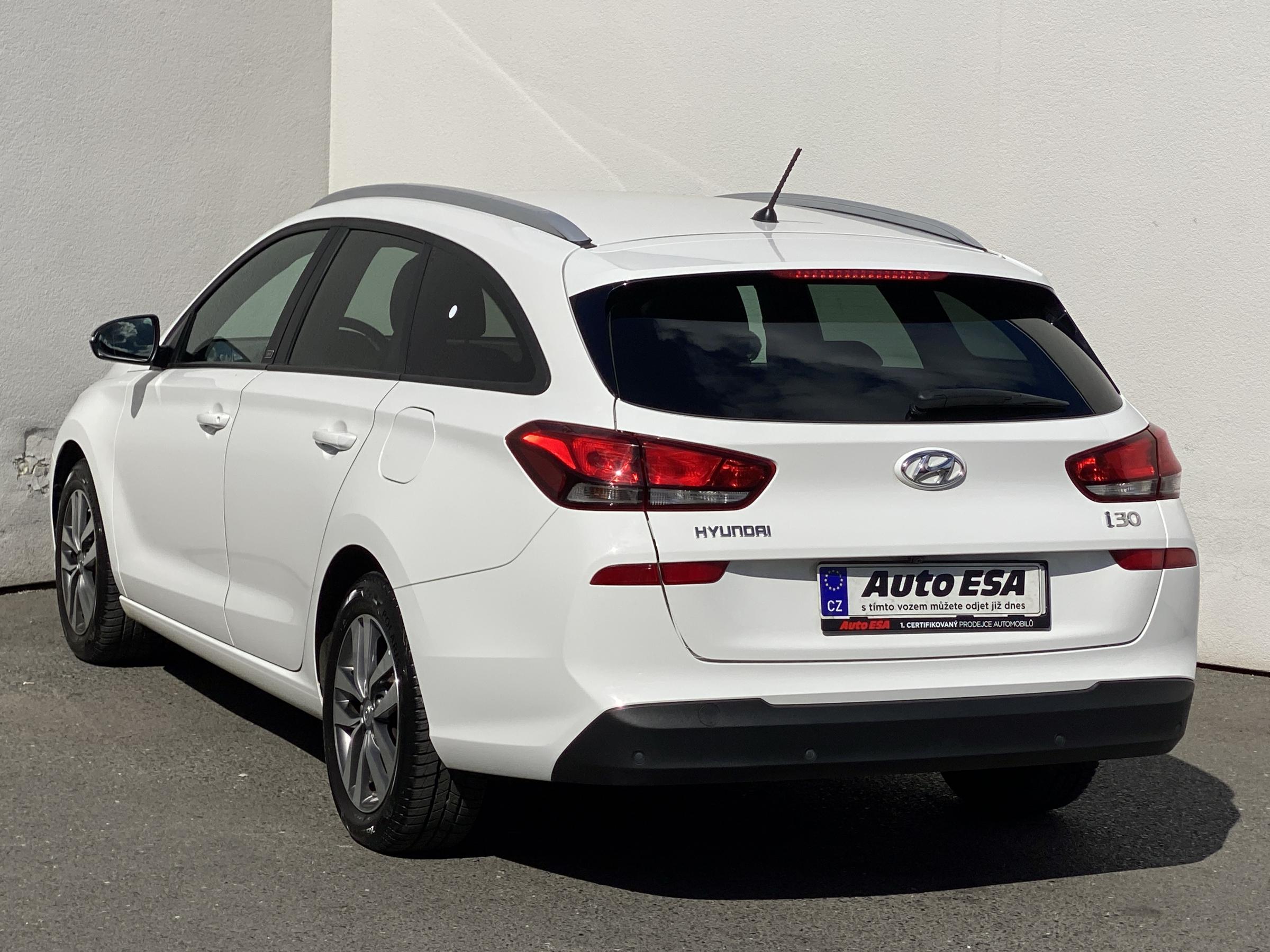 Hyundai i30, 2018 - pohled č. 6