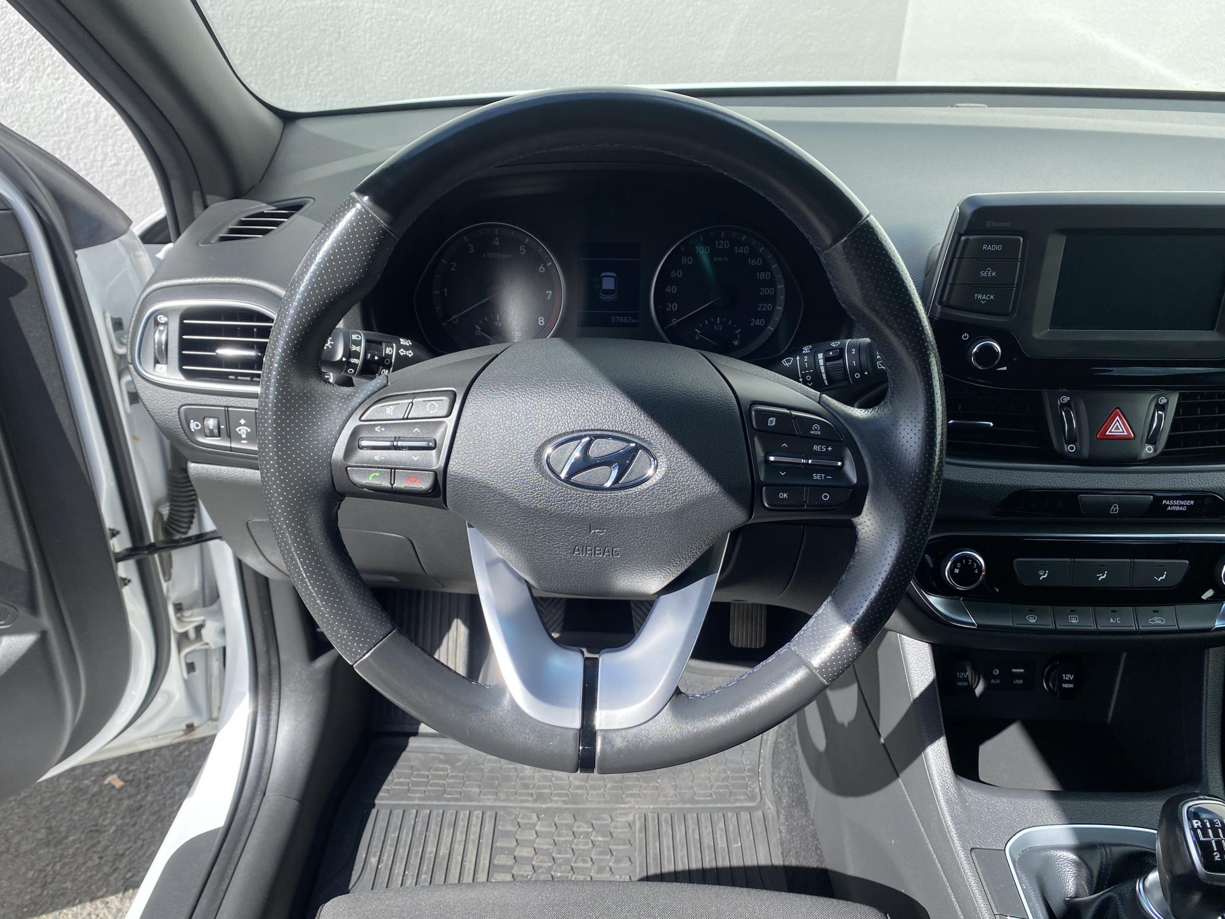 Hyundai i30, 2018 - pohled č. 9