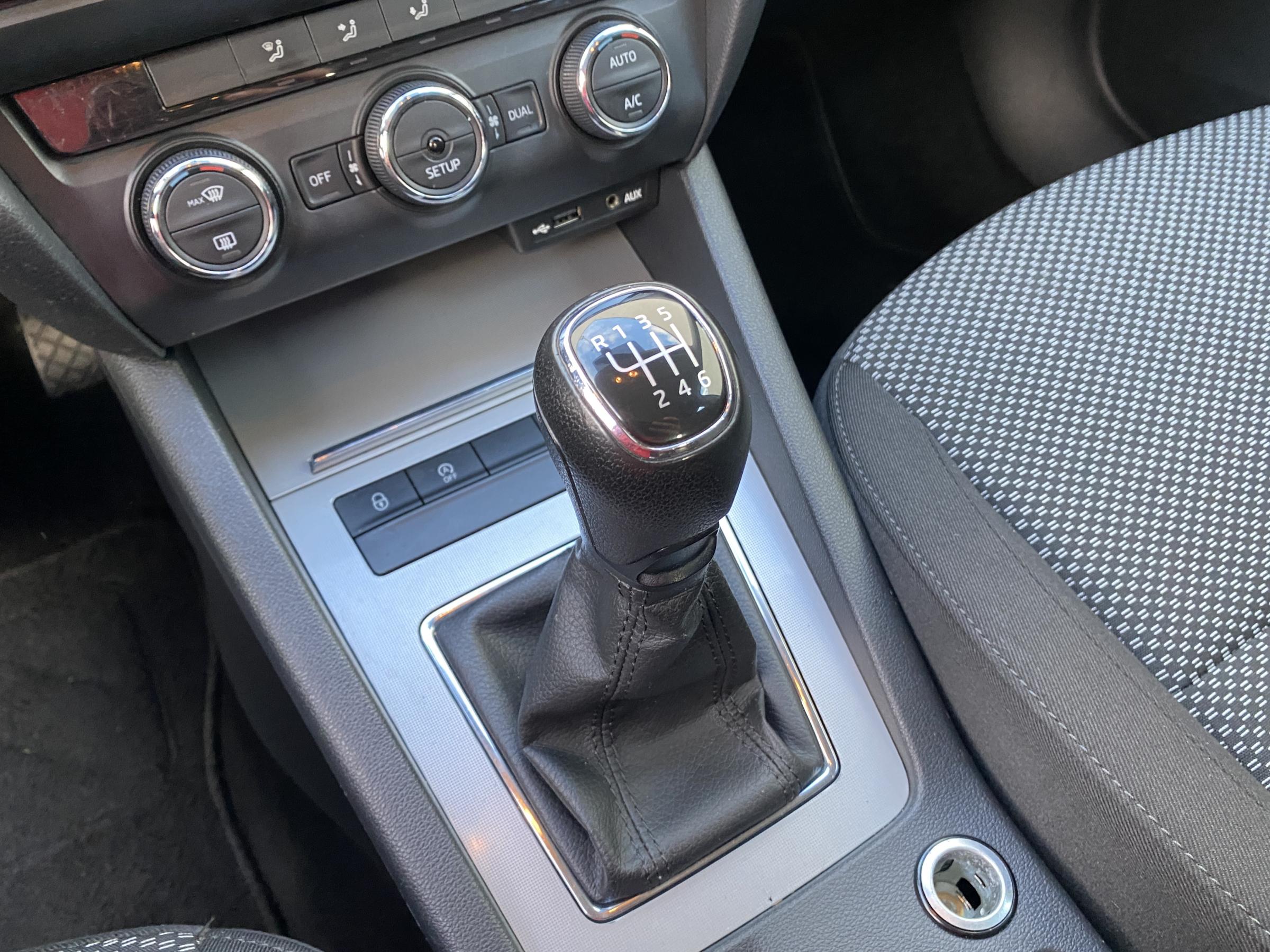 Škoda Octavia III, 2013 - pohled č. 16