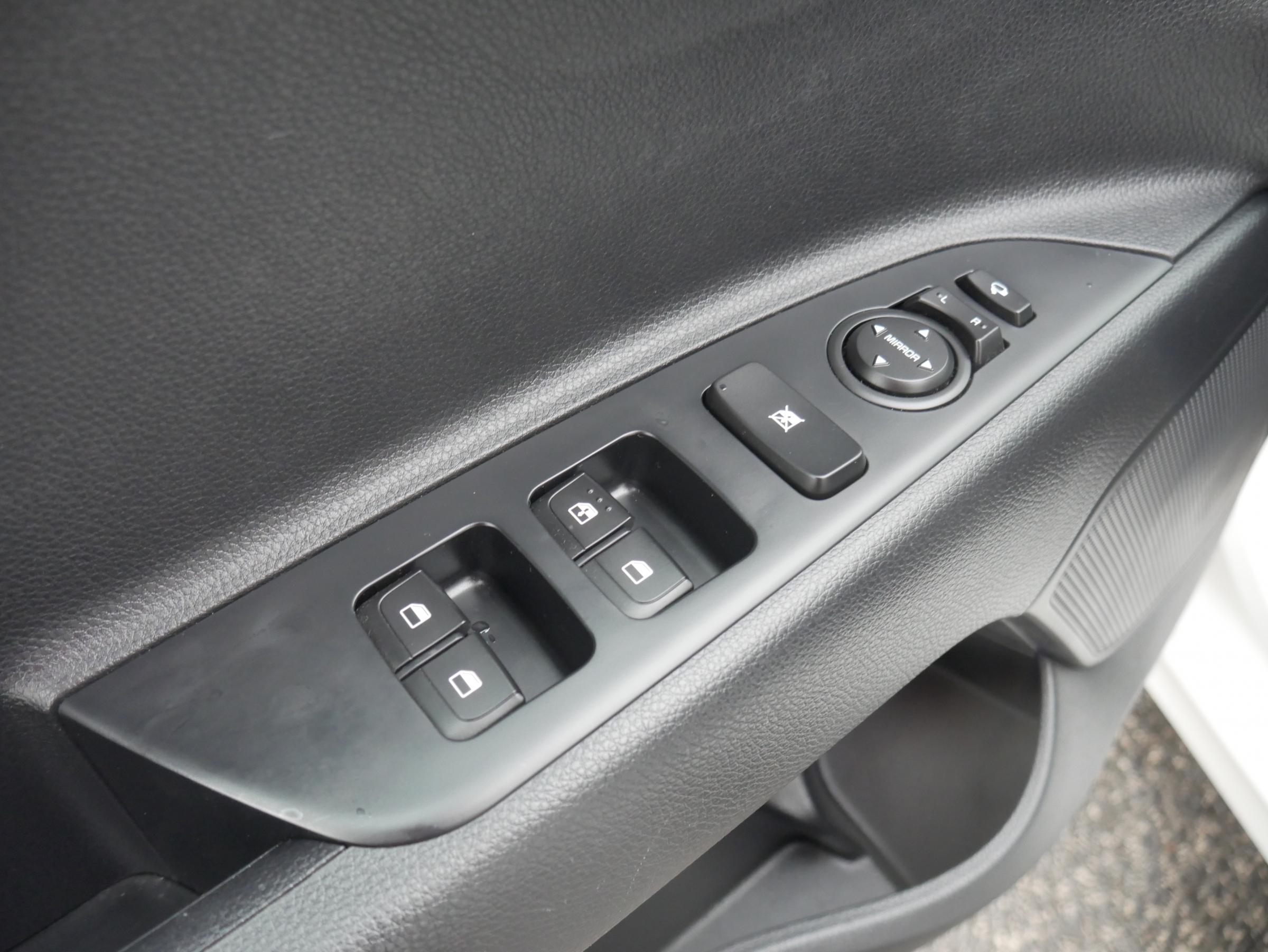 Kia Rio, 2019 - pohled č. 18