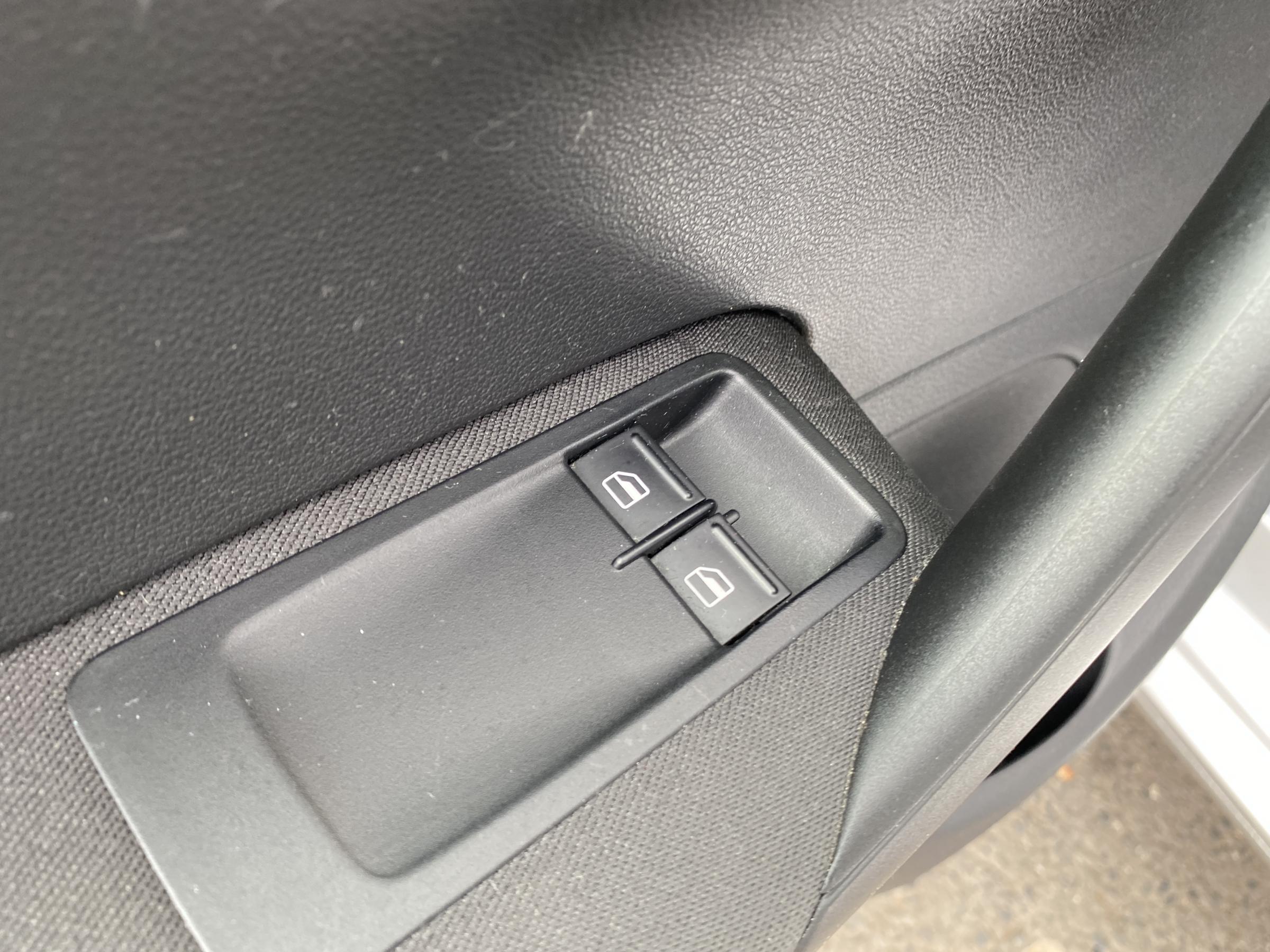 Volkswagen Polo, 2011 - pohled č. 13