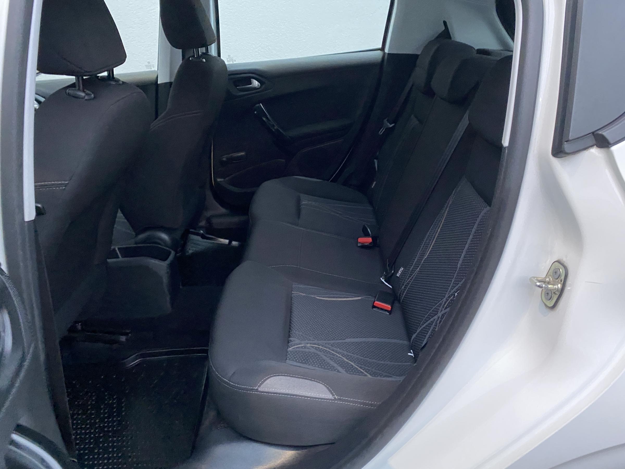 Peugeot 208, 2014 - pohled č. 10