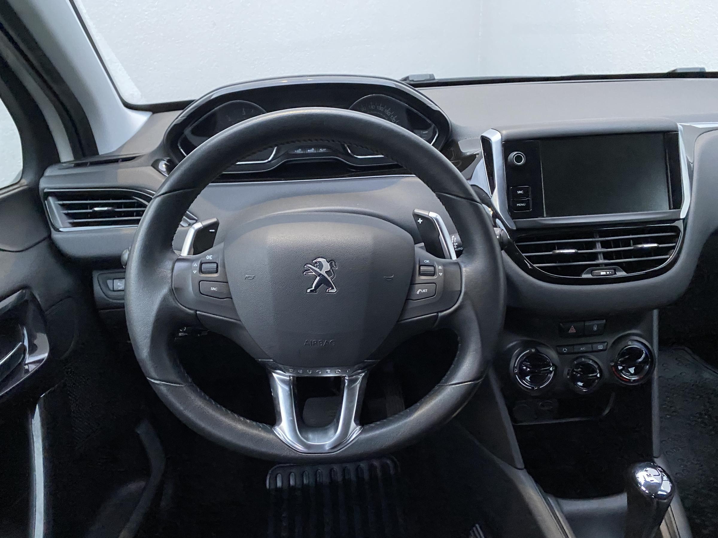 Peugeot 208, 2014 - pohled č. 11