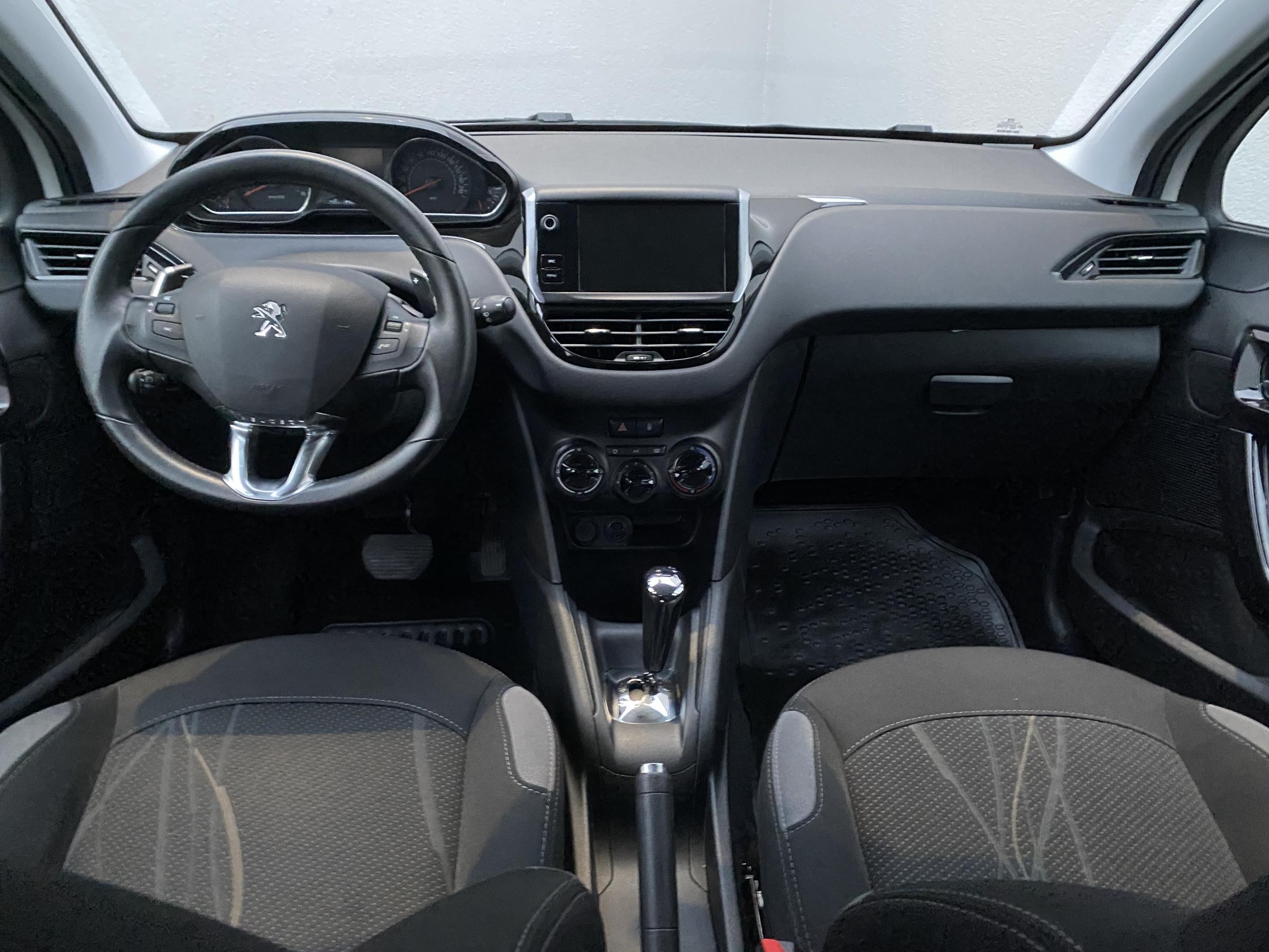 Peugeot 208, 2014 - pohled č. 8