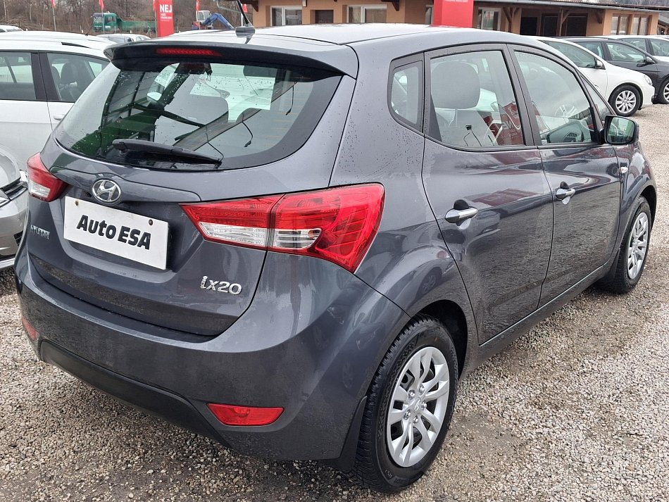 Hyundai Ix20 1.6i 