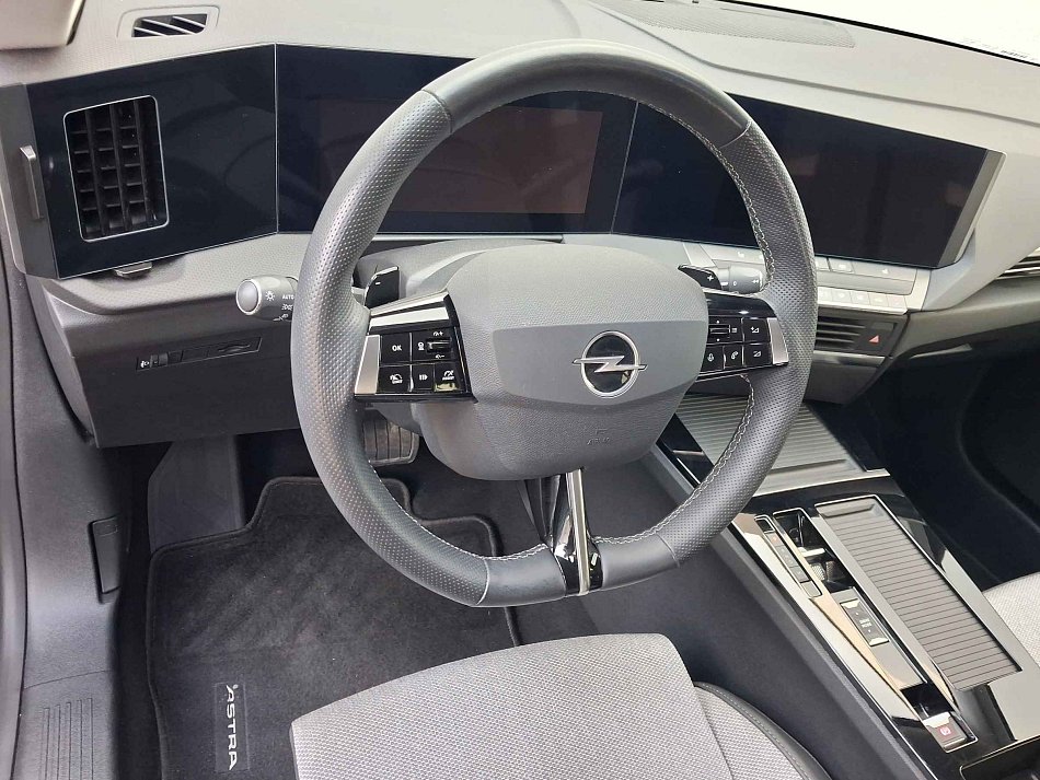 Opel Astra 1.2T Elegance
