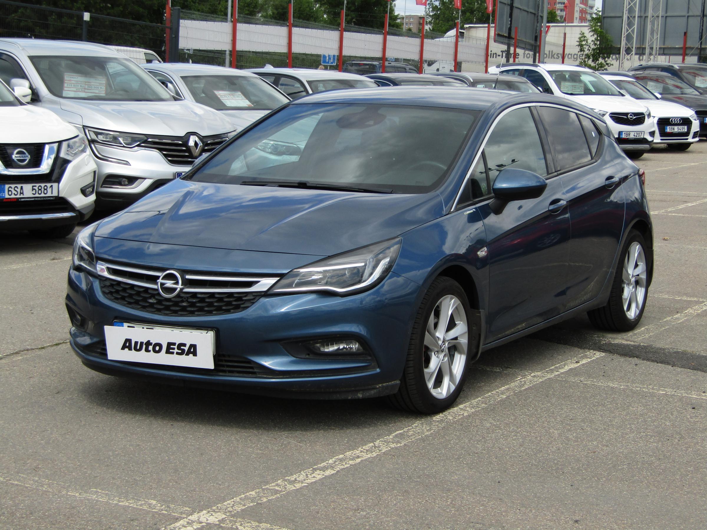 Opel Astra, 2016 - pohled č. 3