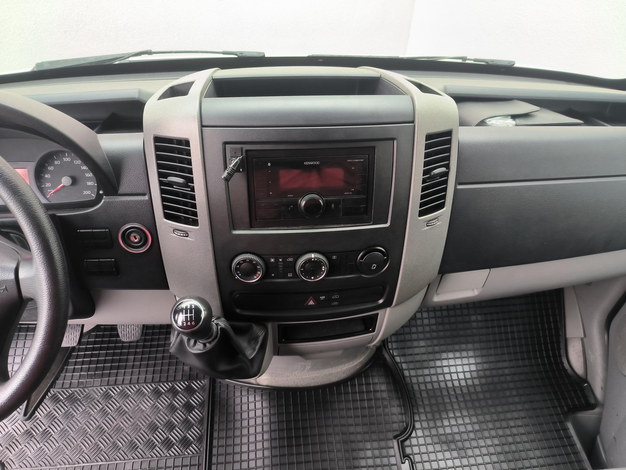 Volkswagen Crafter, 2016 - pohled č. 12