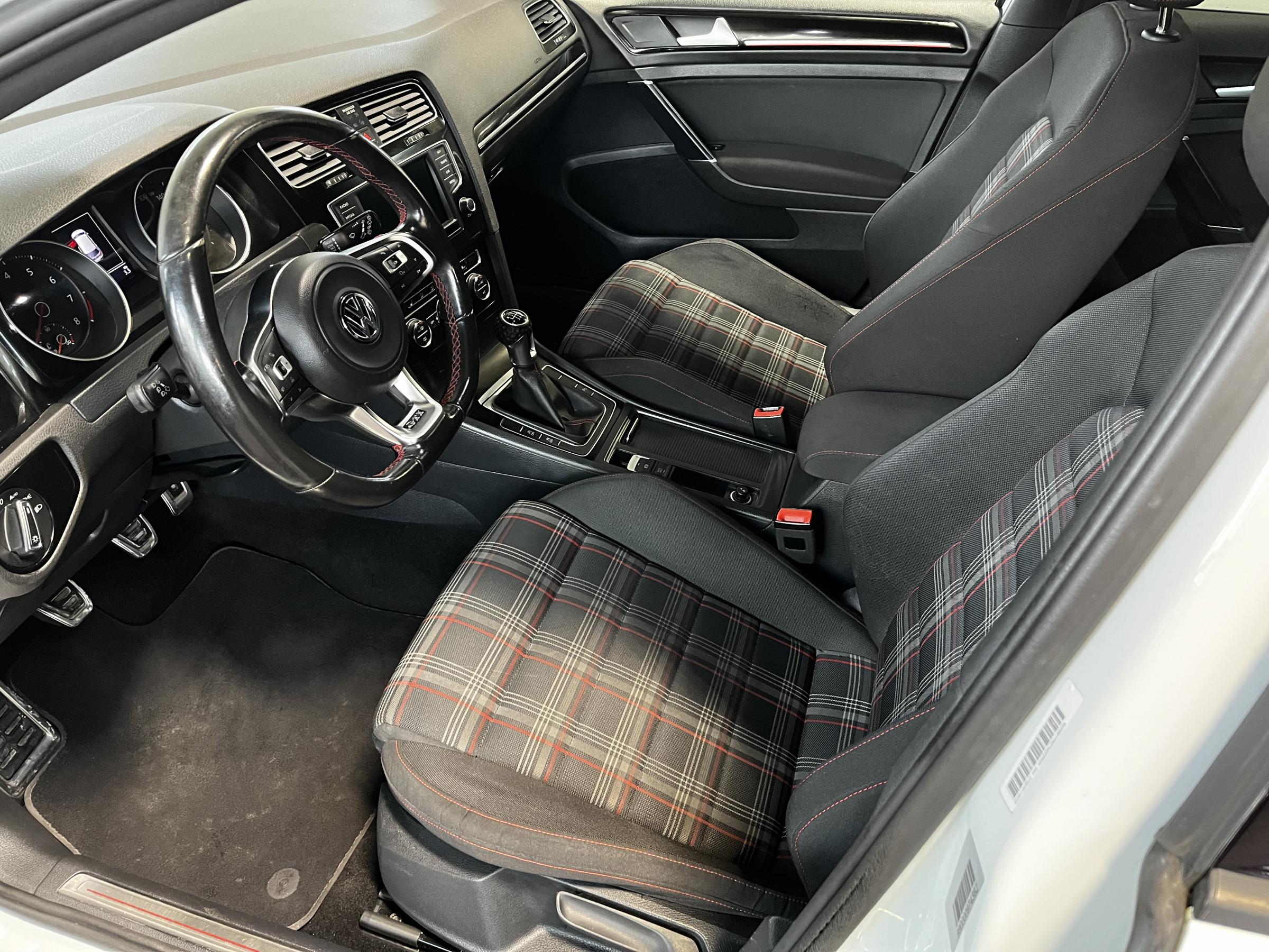 Volkswagen Golf, 2016 - pohled č. 9