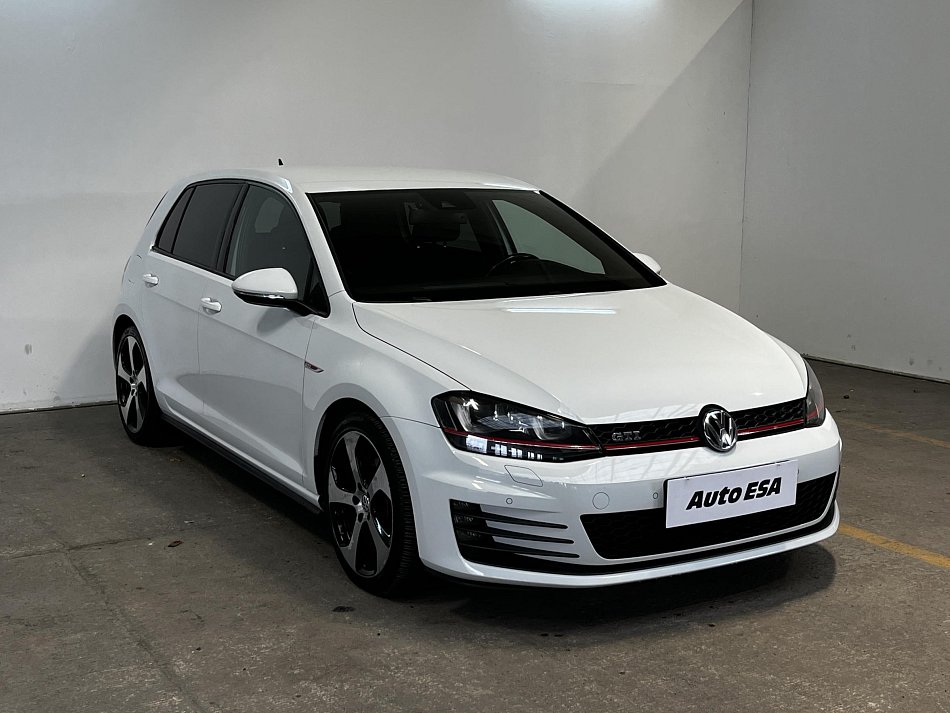 Volkswagen Golf 2.0 TSI GTi