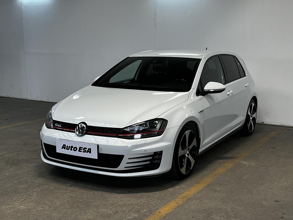 Volkswagen Golf 2.0 TSI GTi