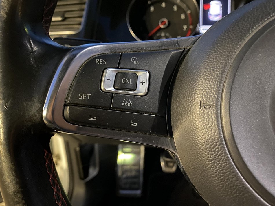 Volkswagen Golf 2.0 TSi GTi