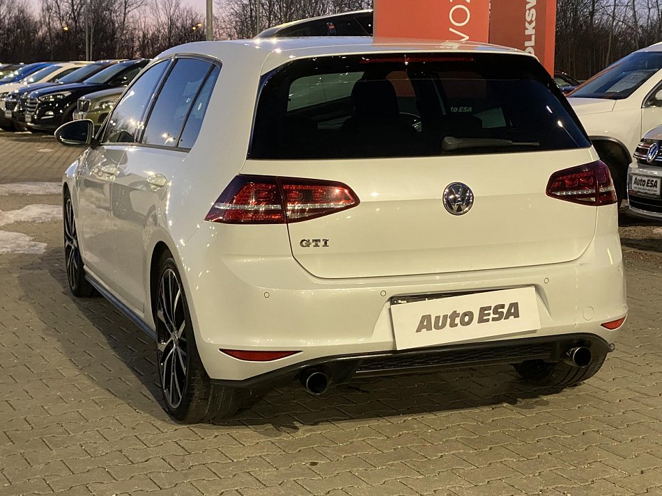 Volkswagen Golf 2.0 TSi GTi