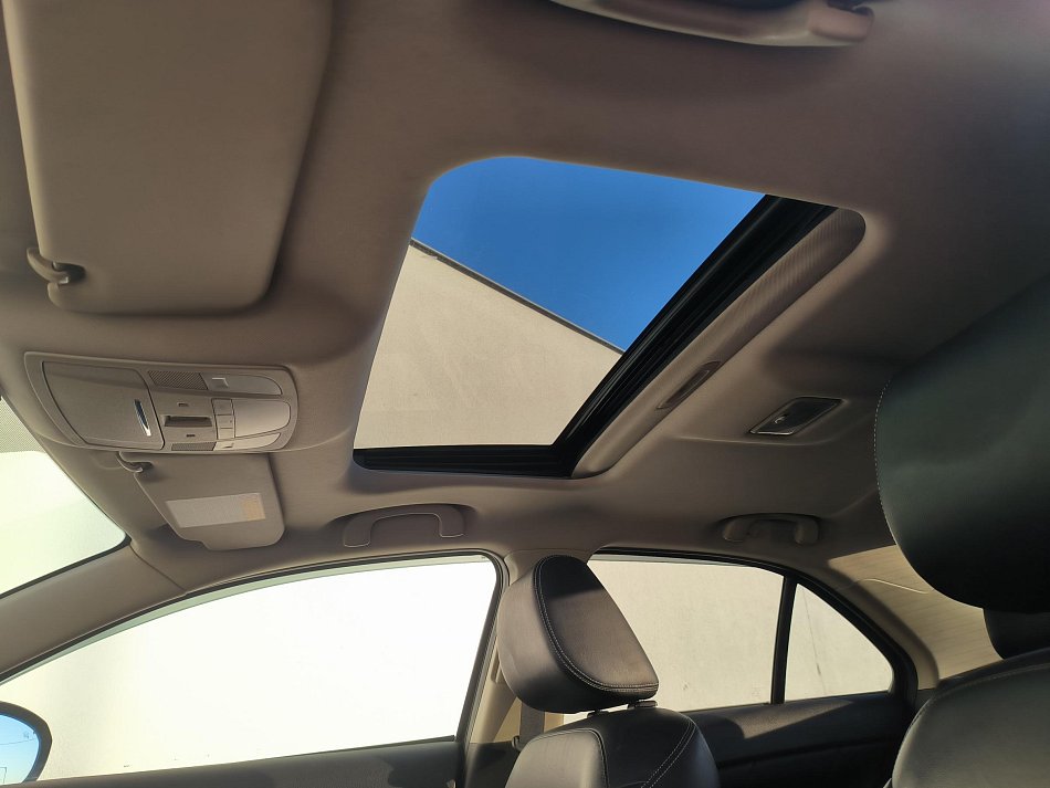 Suzuki KIZASHI 2.4VVT  4x4