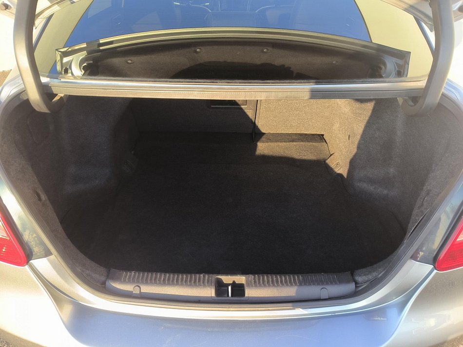 Suzuki KIZASHI 2.4VVT  4x4