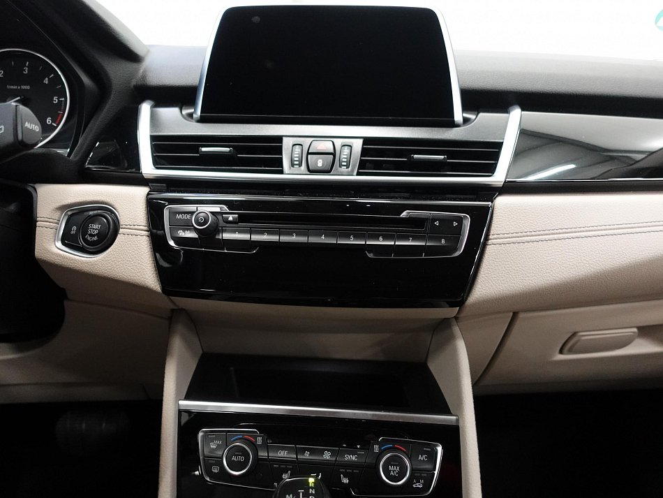 BMW Řada 2 2.0d  220d xDrive