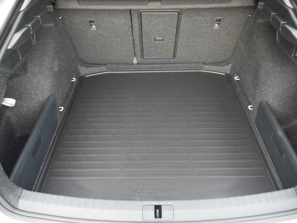 Škoda Octavia IV 2.0 TDi Style Plus