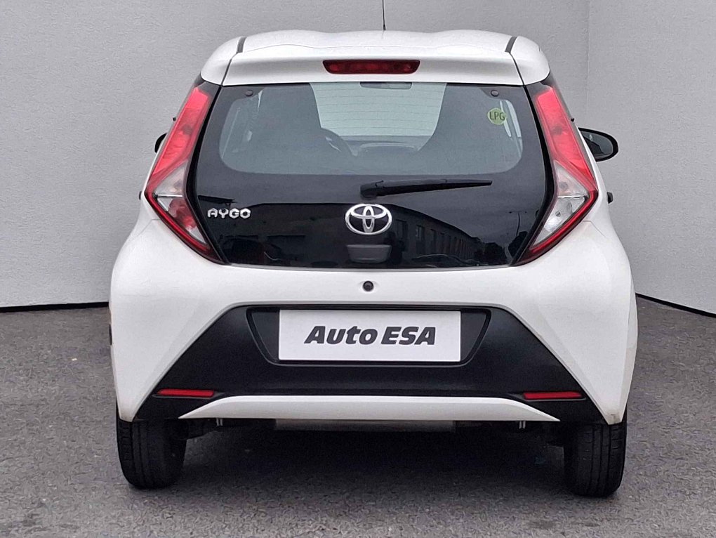 Toyota Aygo 1.0i 