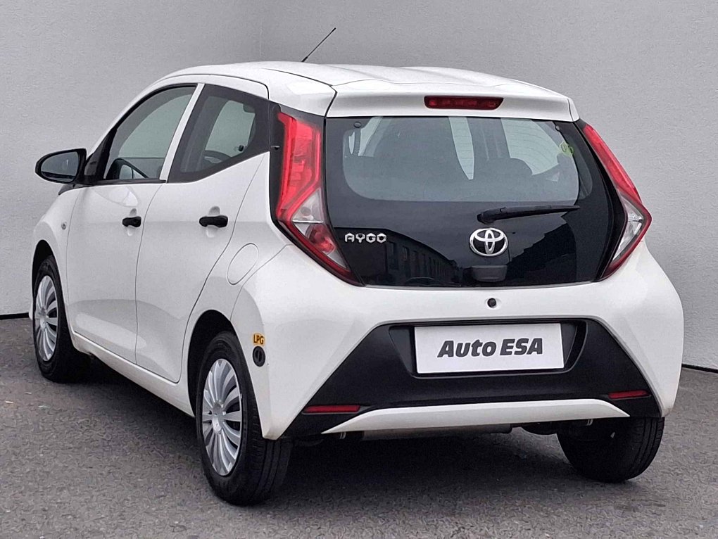 Toyota Aygo 1.0i 