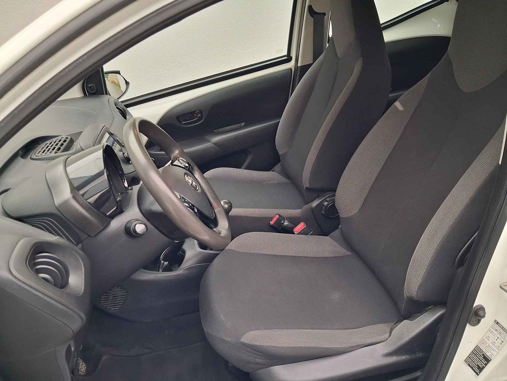 Toyota Aygo 1.0i 
