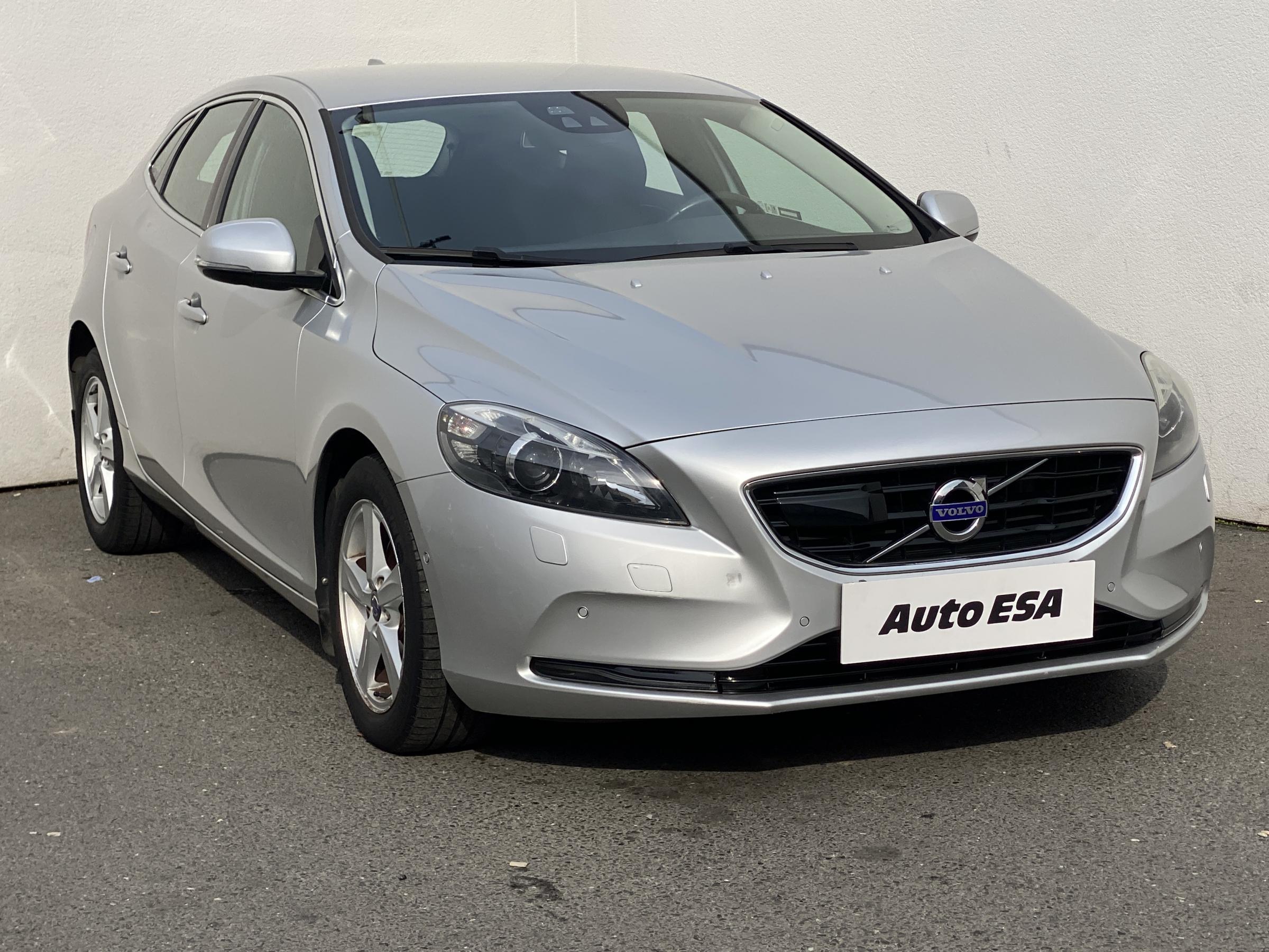 Volvo V40, 2013