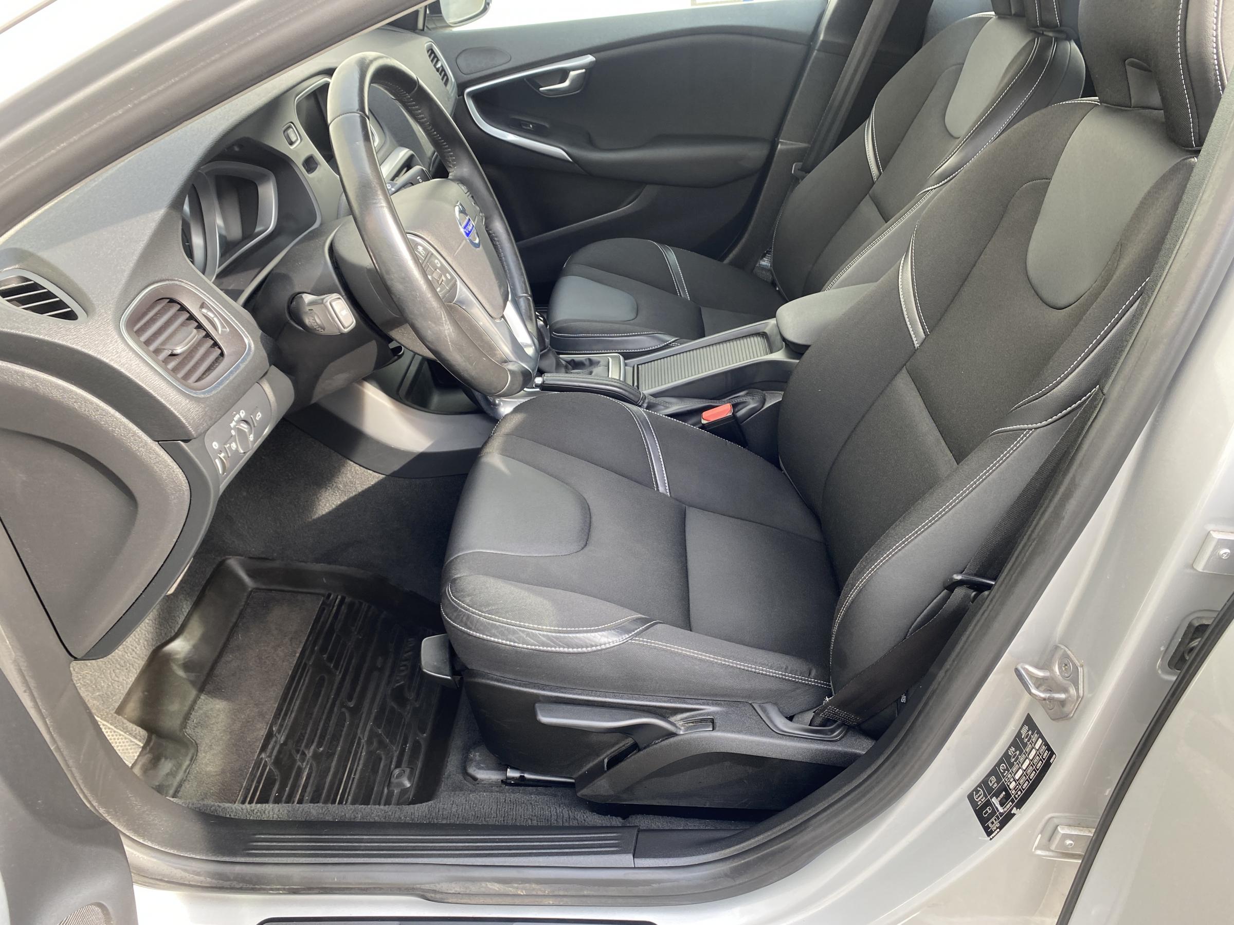 Volvo V40, 2013 - pohled č. 10